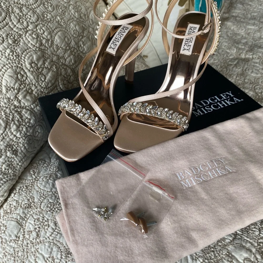 Badgley Mischka Kerry Heels - Picture 8 of 15